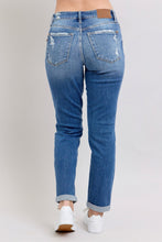 Judy Blue Buttonfly Boyfriend Midrise Jeans